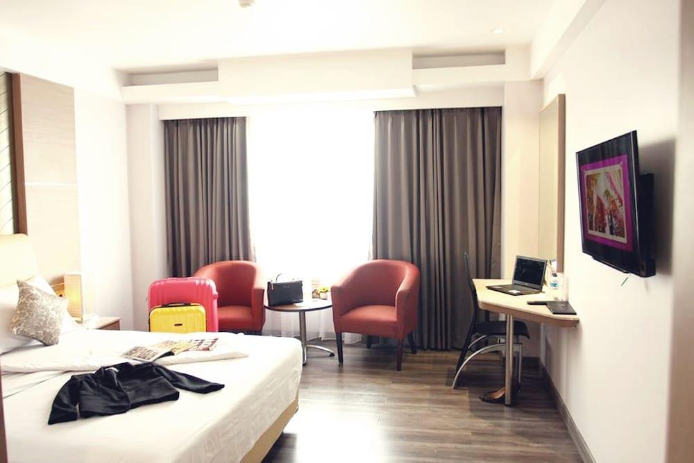 Orchardz Industri Kemayoran Hotel 4*