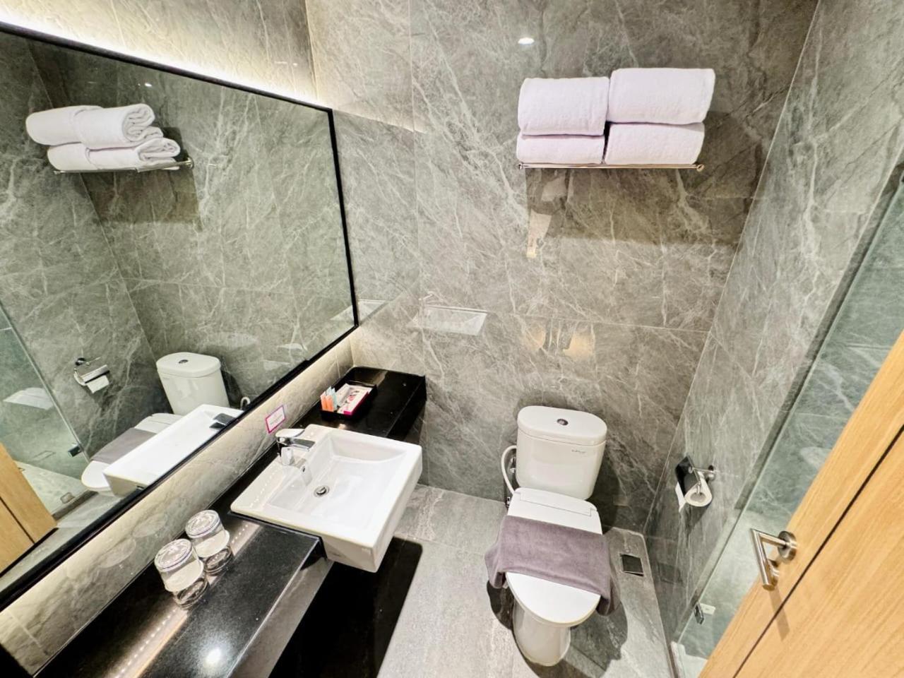 Orchardz Industri Kemayoran Hotel