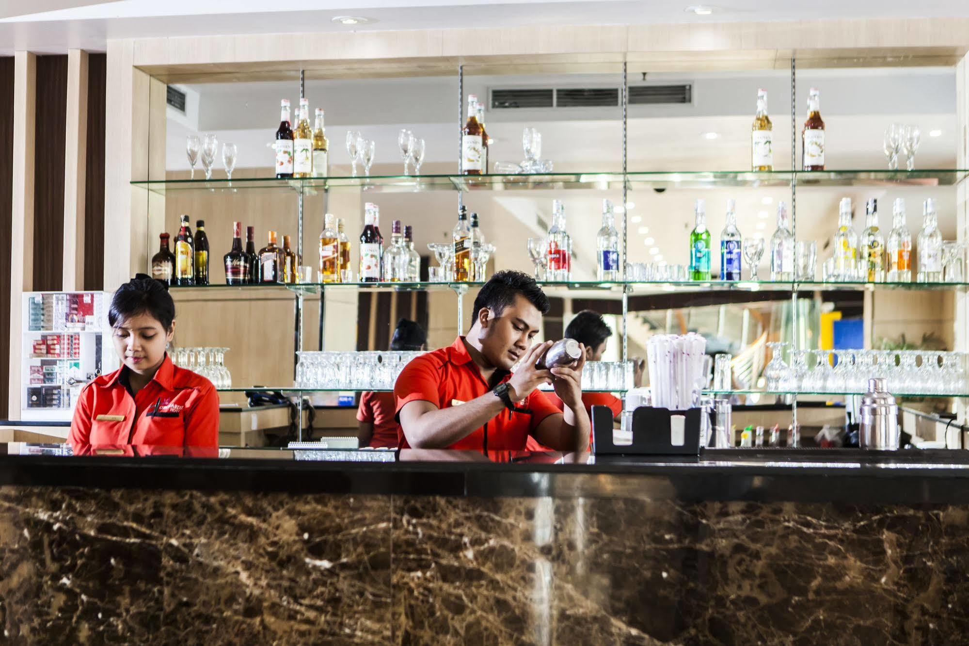 Orchardz Industri Kemayoran Hotel